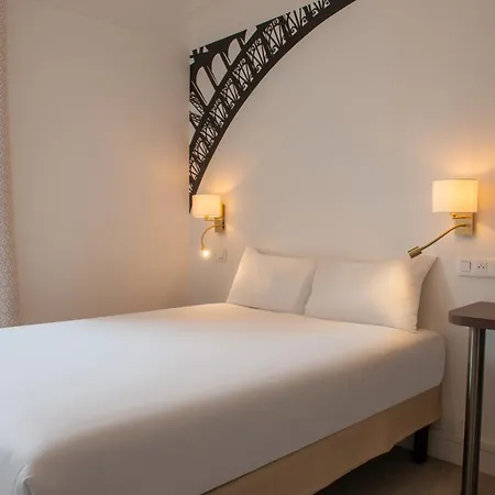Au Pacific Hotel Paris