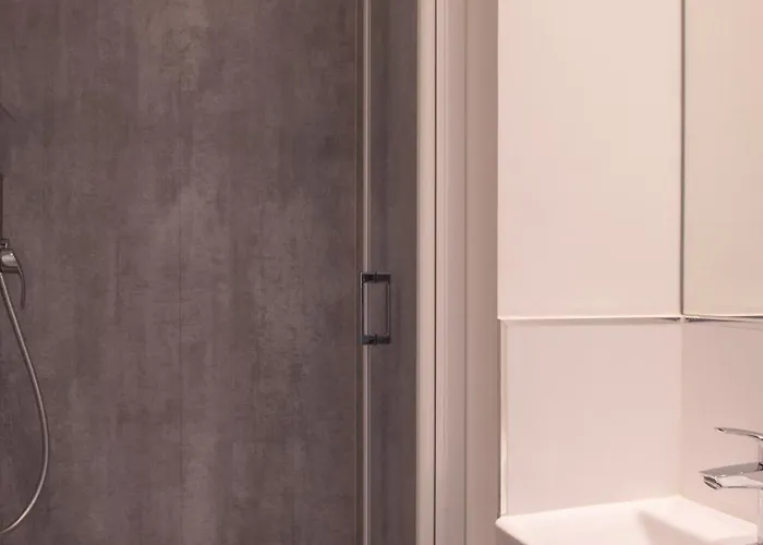 Pacific Fondary 2* Παρίσι